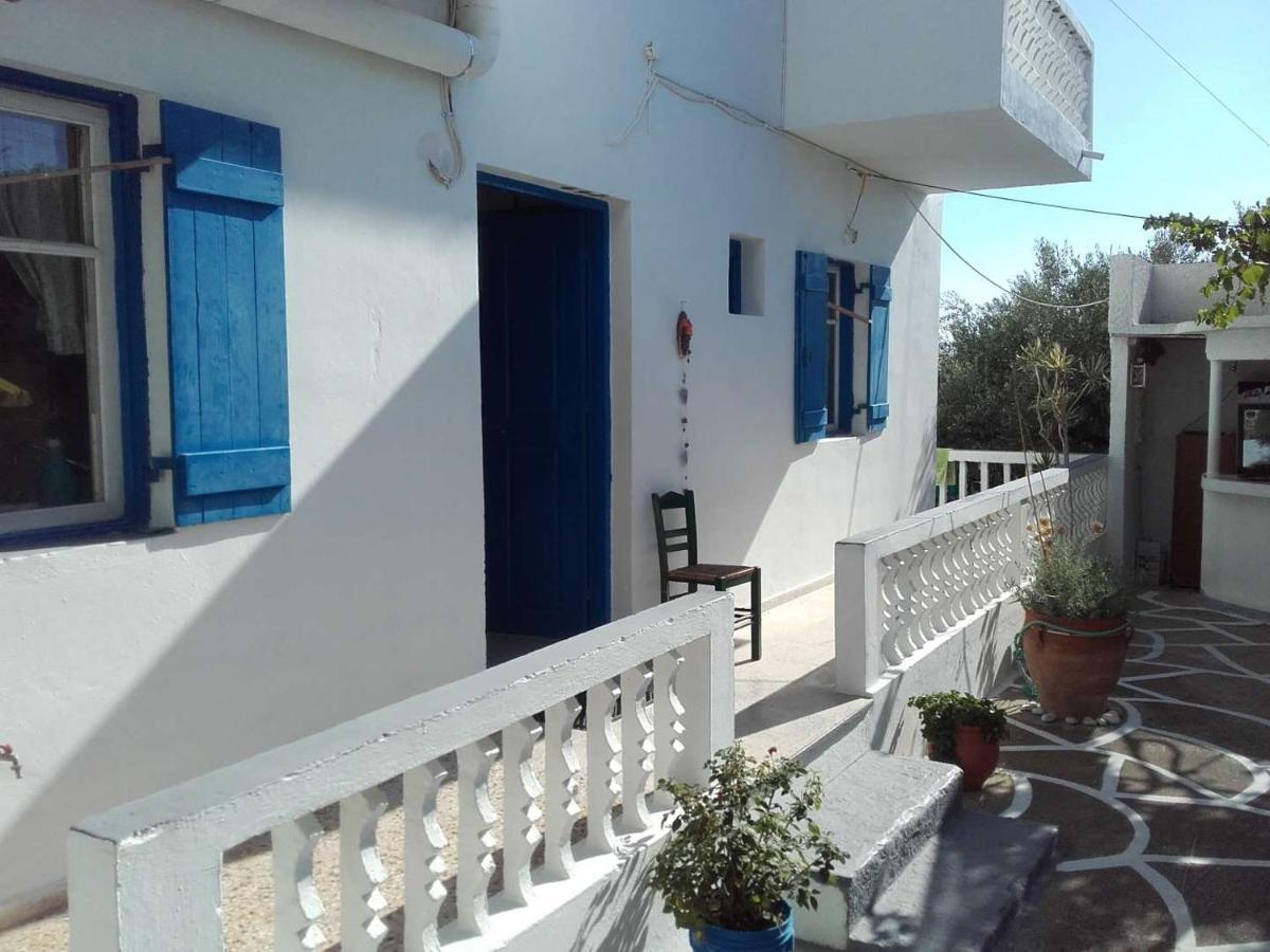 Nikos Apartments Лефкос-Карпату Экстерьер фото